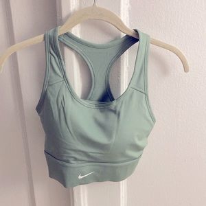 Unworn Nike Longline Sports Bra in Green